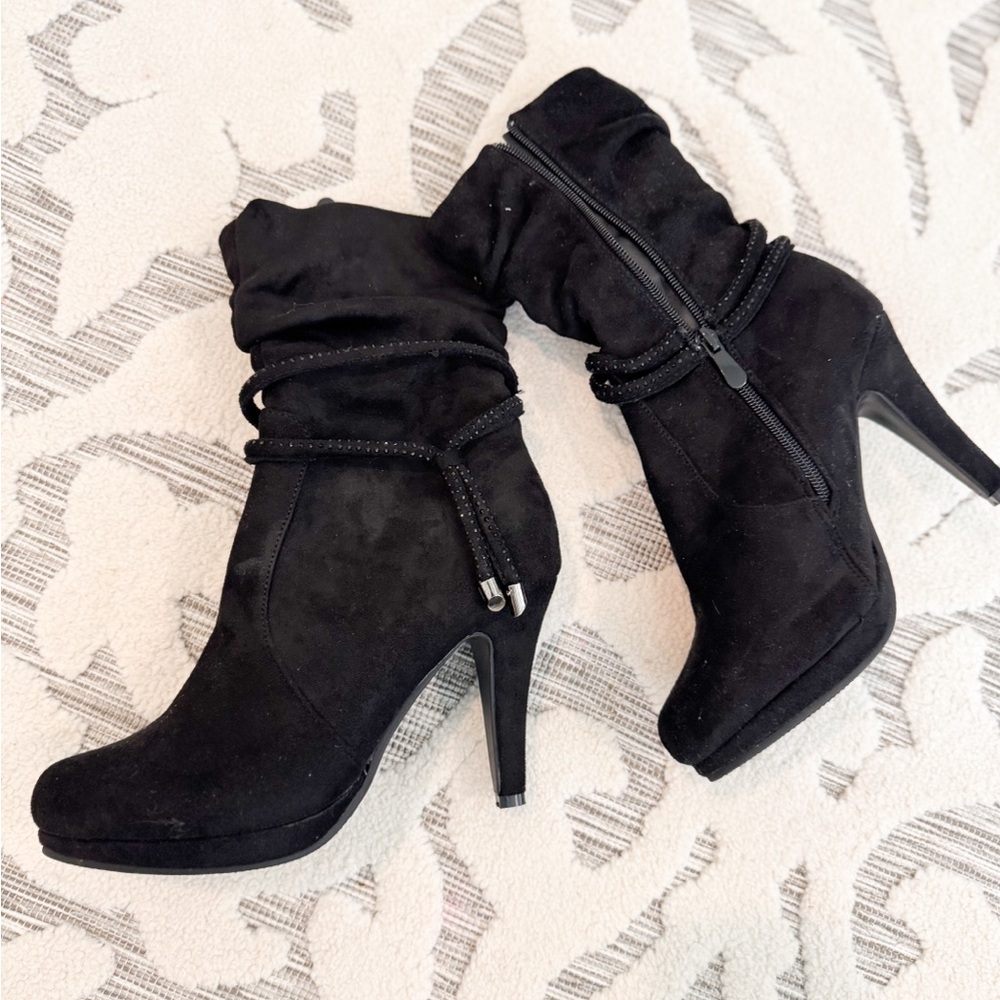 Elegant Black Women's Ankle Boots 7.5 suede